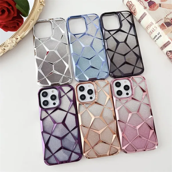 82f5ca6a-338a-43b5-80b9-2af28f8942c0-jpg.webp Capa iPhone 15 Plus Cromada Diamante