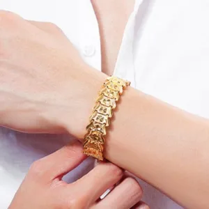 Pulseira de bijuteria para uso di谩rio