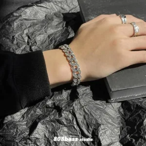 Pulseira de bijuteria para uso di谩rio