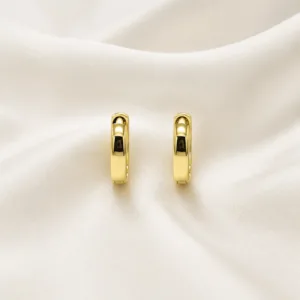 Brincos fashion de argola dourados pequenos minimalistas