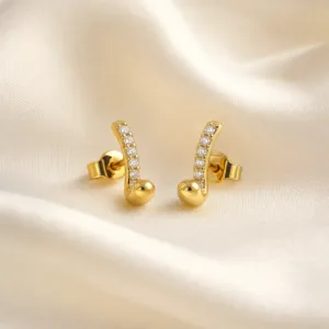 Brincos dourados curvos com cristais transparentes
