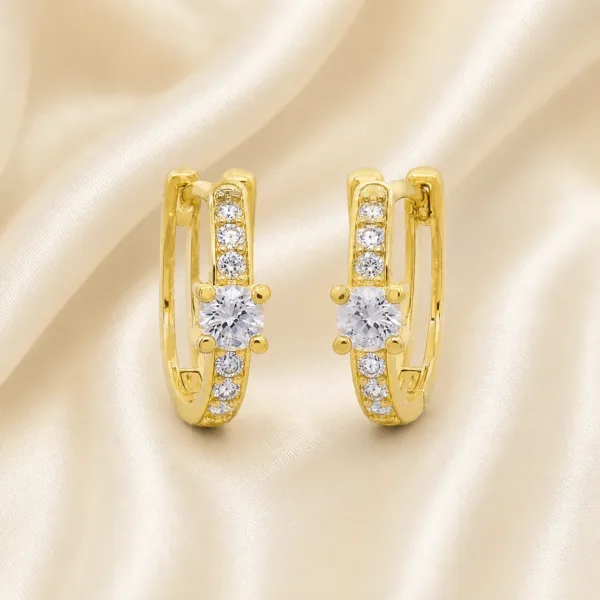 brincos dourados de argola dupla com cristal em cetim marfim