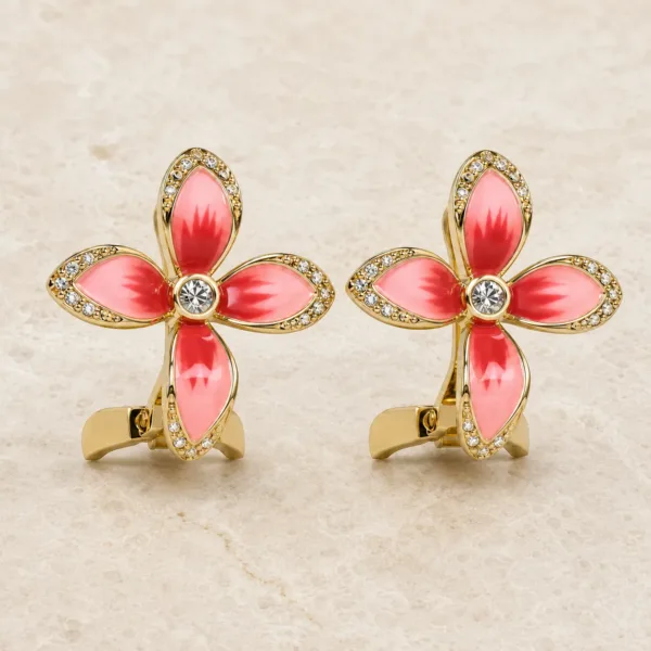 brincos dourados flor rosa com cristais em pedra clara