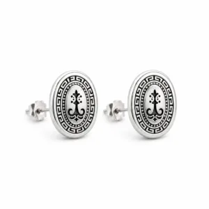 brincos prateados de moda em medalhão oval gravado em fundo branco, referência 85372-3