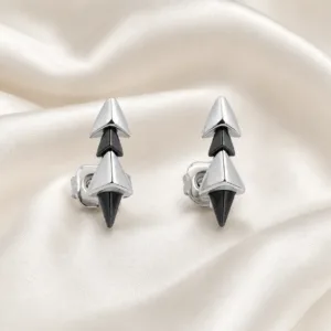 brincos prateados geométricos com pontas pretas em cetim marfim, referência 85372-8