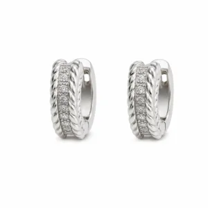 brincos prateados fashion trançados com cristais em fundo branco, referência 85374-16