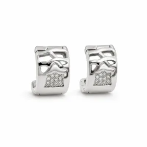 argolas prateadas modernas largas vazadas com pavé em fundo branco, referência 85375-5
