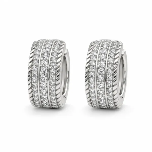 argolas prateadas modernas largas com três filas pavé em fundo branco, referência 85375-7