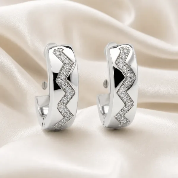 argolas prateadas sofisticadas com zigzag pav茅 e preto em cetim marfim, refer锚ncia 85375-9