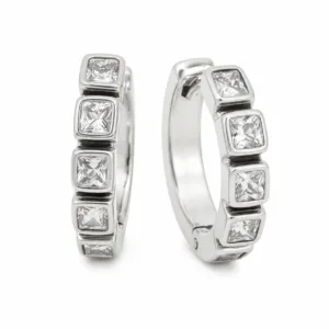 argolas prateadas elegantes com cristais quadrados em fundo branco, refer锚ncia 85376-6