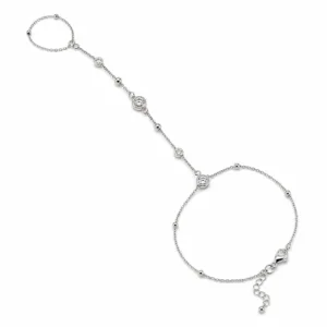 pulseira de mão prateada com cristais e anel em fundo branco, referência 85391-6