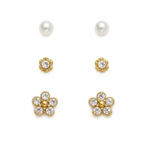 Conjunto de 3 pares de brincos dourados florais em fundo branco