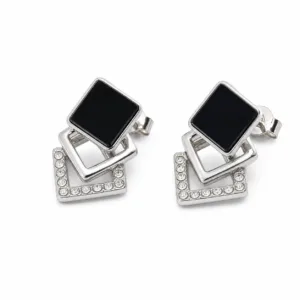 Brincos prateados geométricos com preto 5429-S008-1B em fundo branco