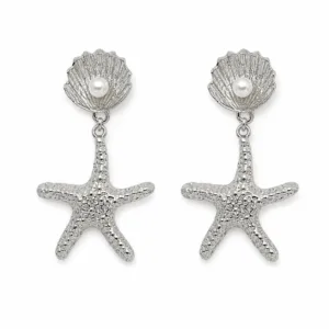 Brincos prateados de concha e estrela-do-mar 5290-S018-1B em fundo branco, conchas com p?rolas e estrelas-do-mar